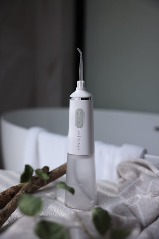 【良品工研所讀者專屬】unicare®USB充電攜帶型高效電動沖牙機