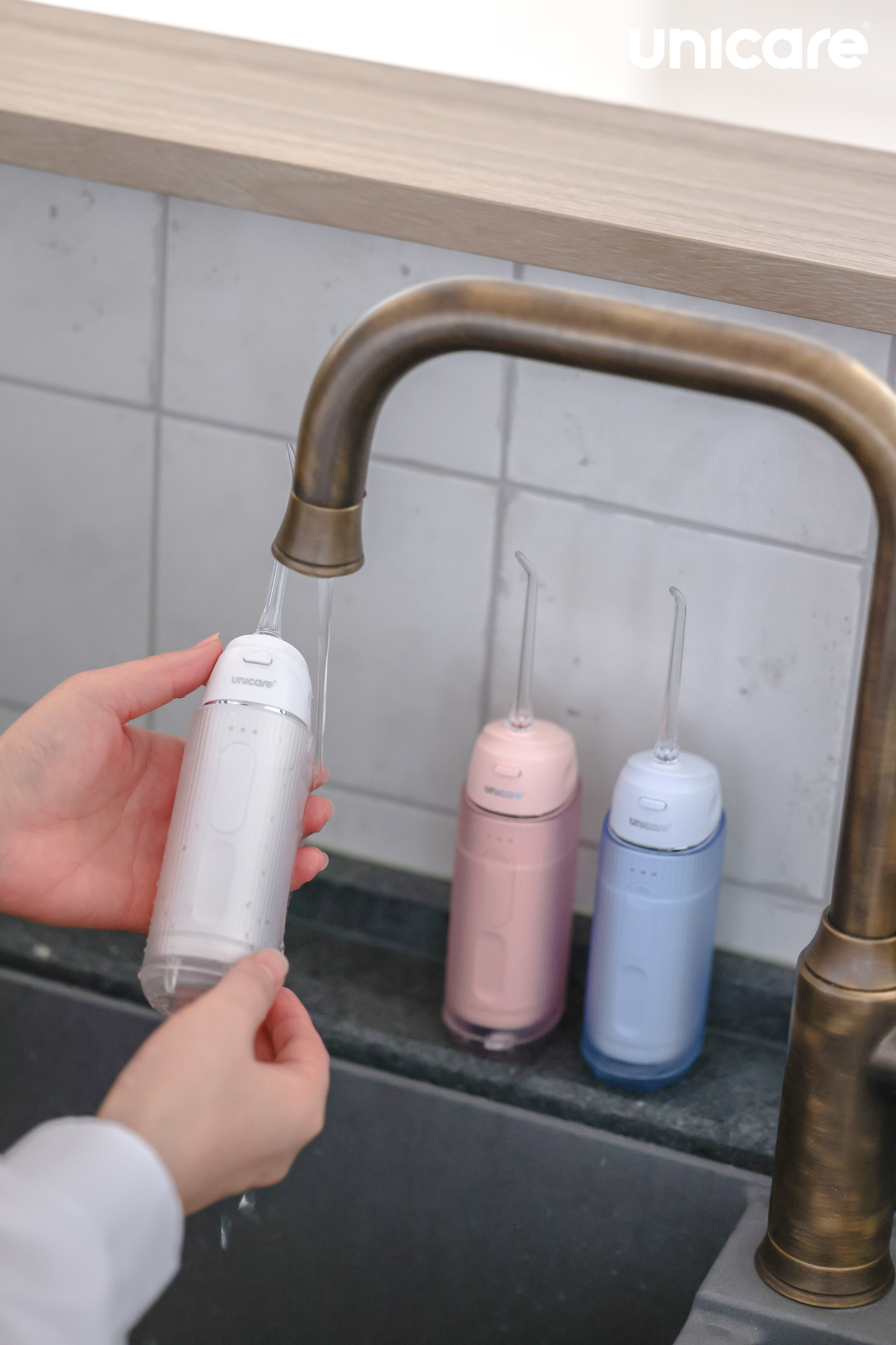 ✦1+1口腔保健組合✦ unicare®mini口袋型高效電動沖牙機+原廠替換噴嘴四入組(多款組合)